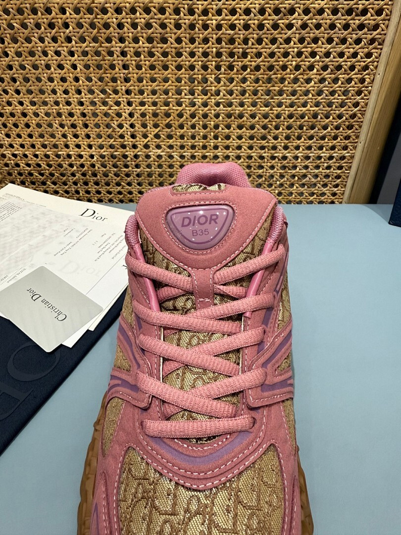 DR B35 NXXT sneaker