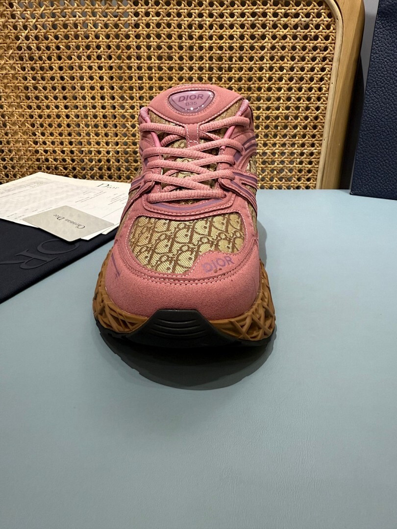 DR B35 NXXT sneaker
