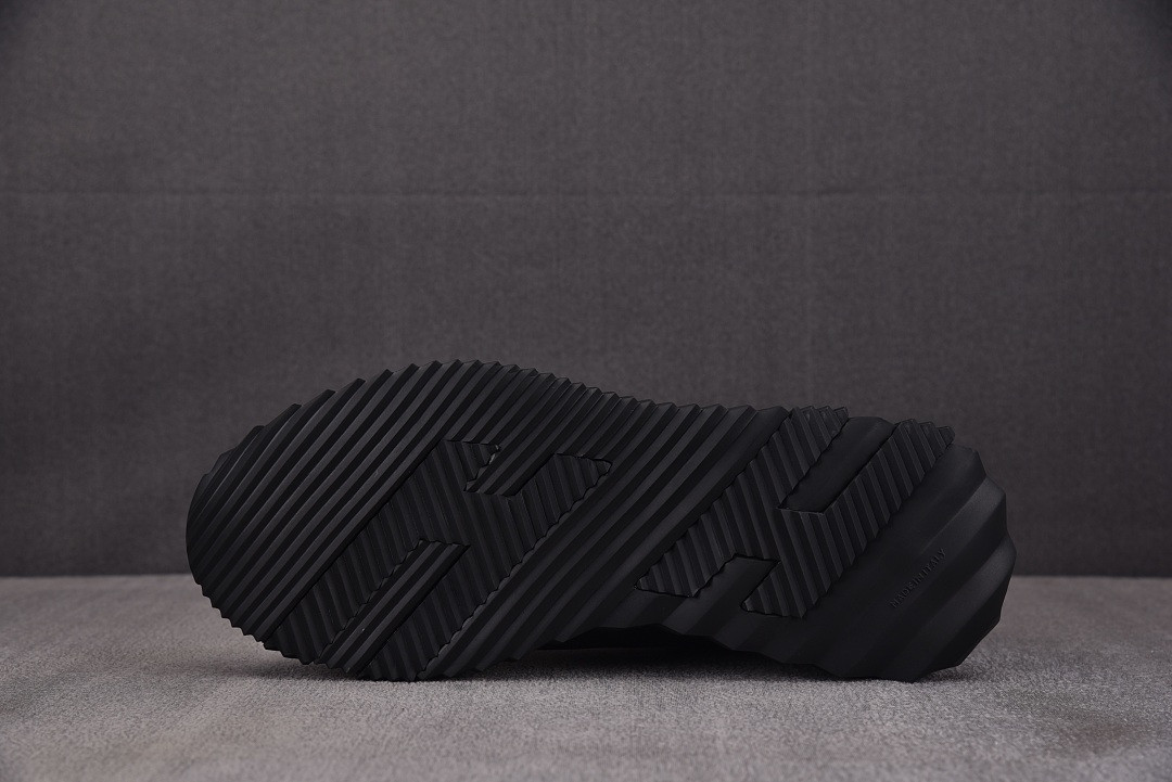 H*ER*MES SNEAKER