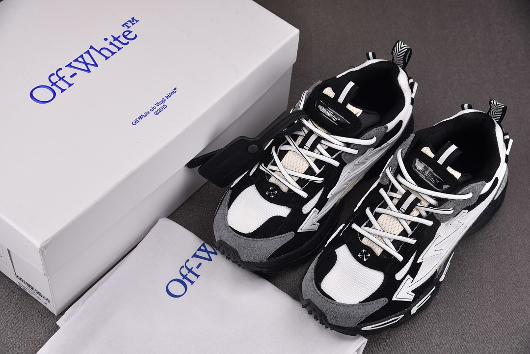 Off-White c/o Virgil Abloh