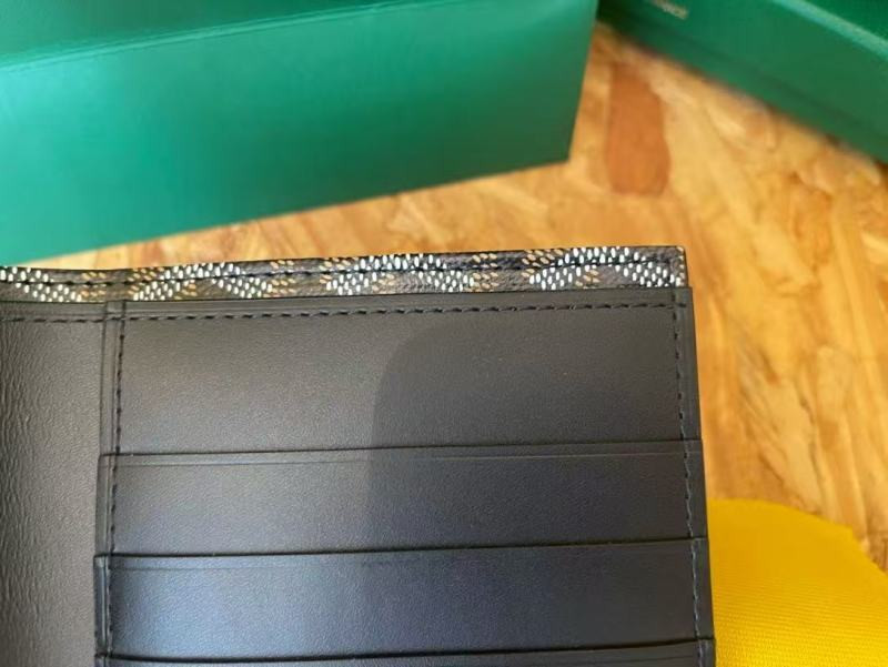 G09ard saint-roch long wallet