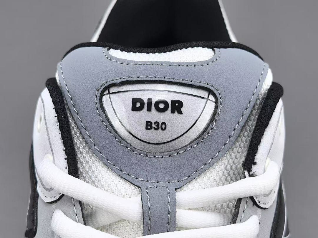 DR B30 SNEAKER