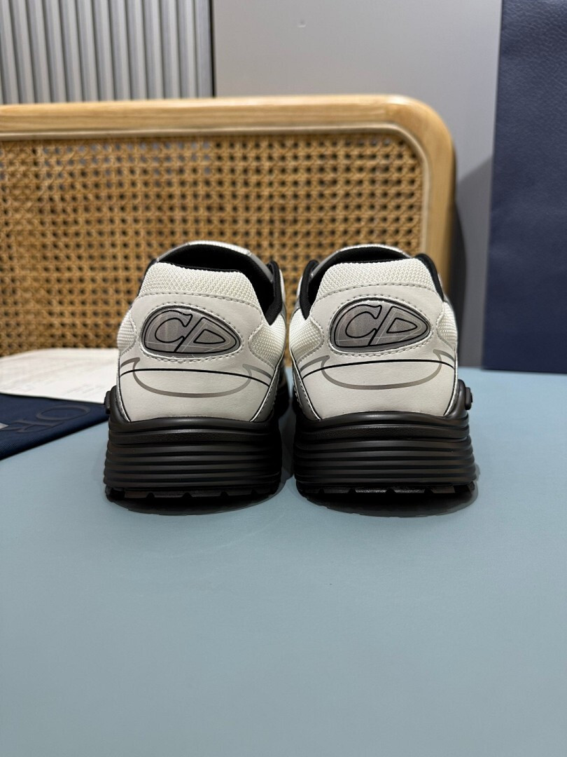 DR B30 SNEAKER