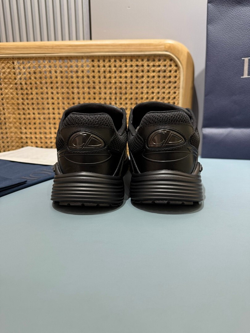 DR B30 SNEAKER