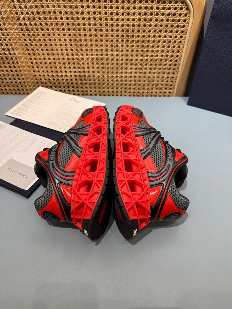 DR B35 NXXT sneaker