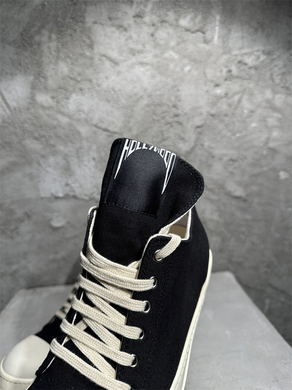 RICK 0WENS SNEAKERS