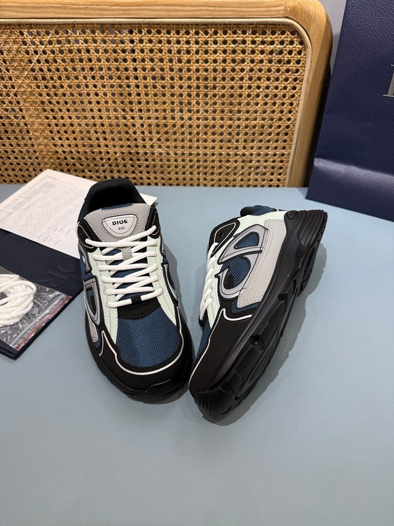 DR B30 SNEAKER