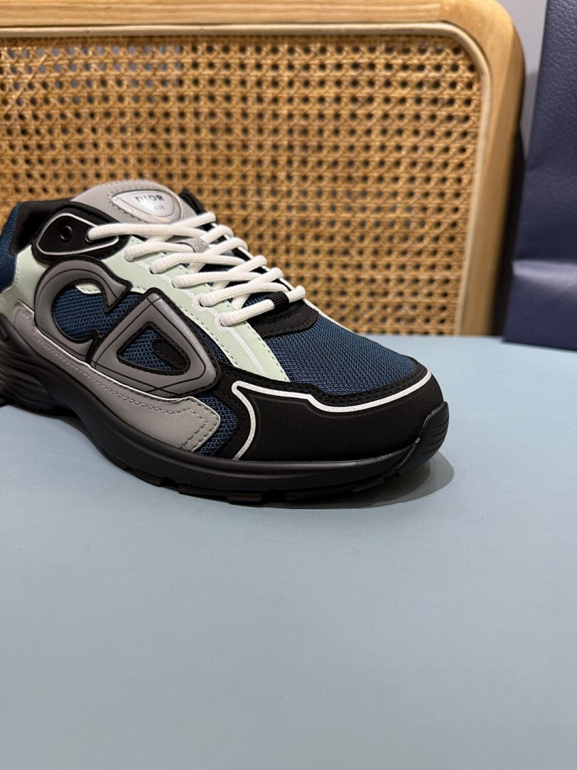 DR B30 SNEAKER