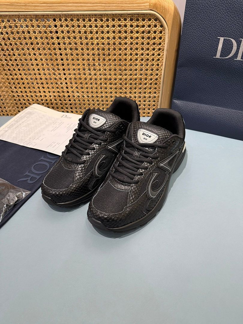 DR B30 SNEAKER