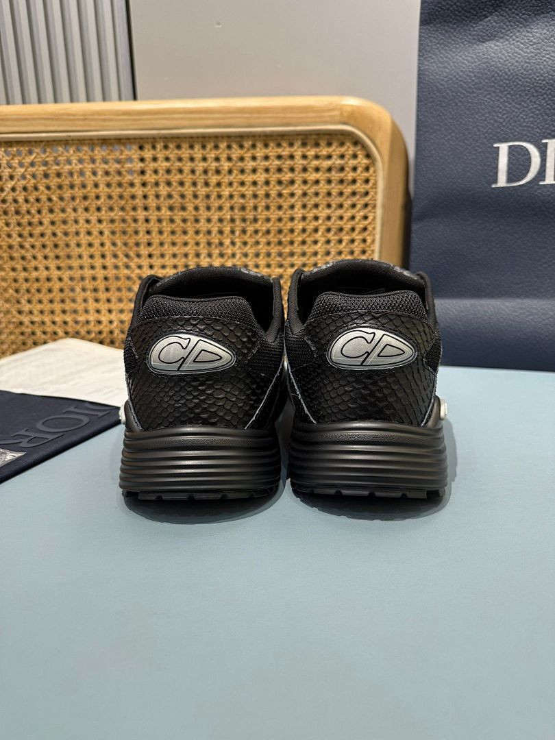 DR B30 SNEAKER