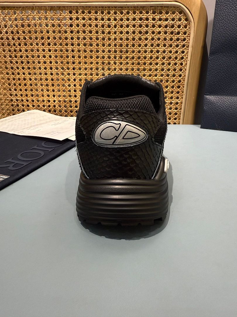 DR B30 SNEAKER
