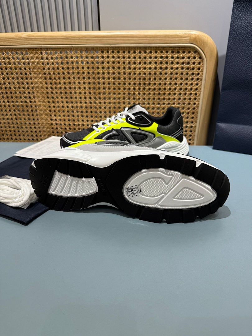 DR B30 SNEAKER