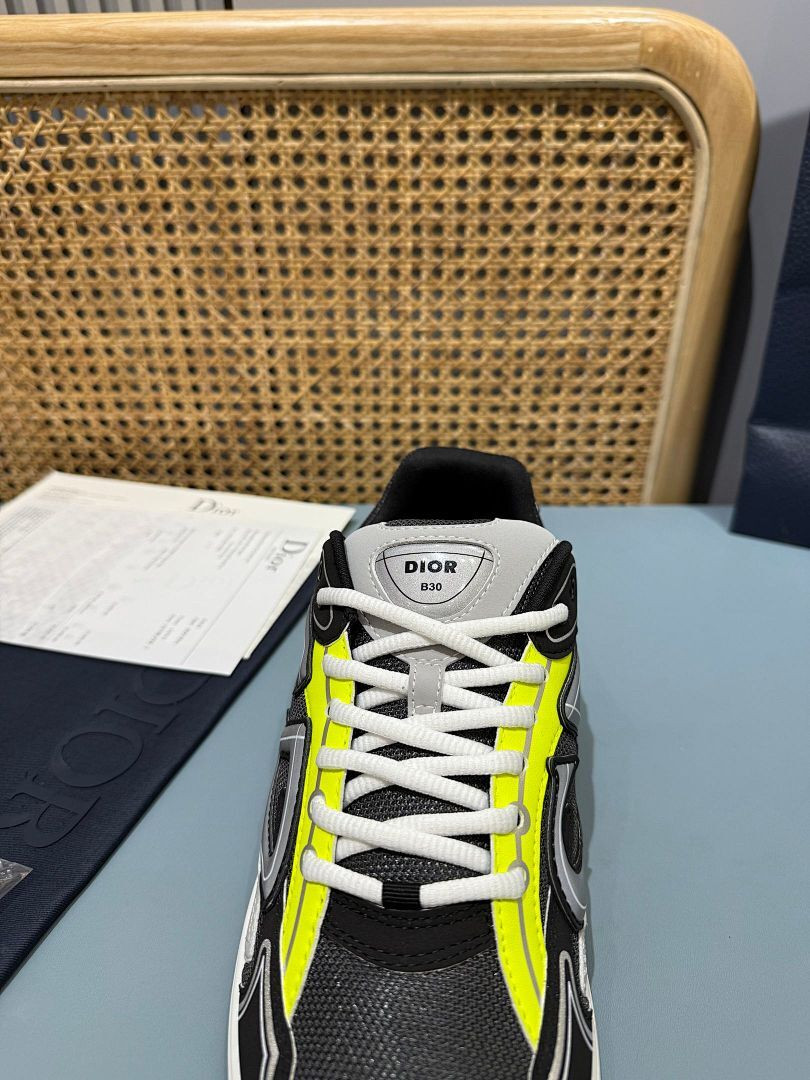 DR B30 SNEAKER