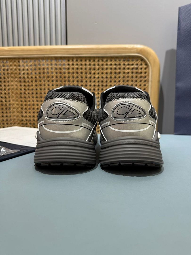 DR B30 SNEAKER