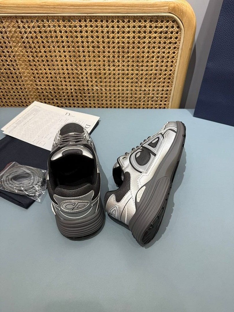 DR B30 SNEAKER