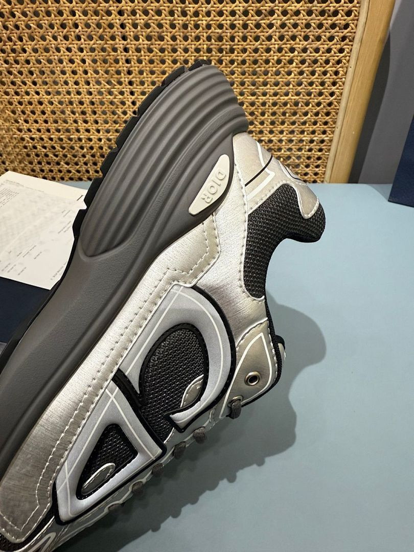 DR B30 SNEAKER