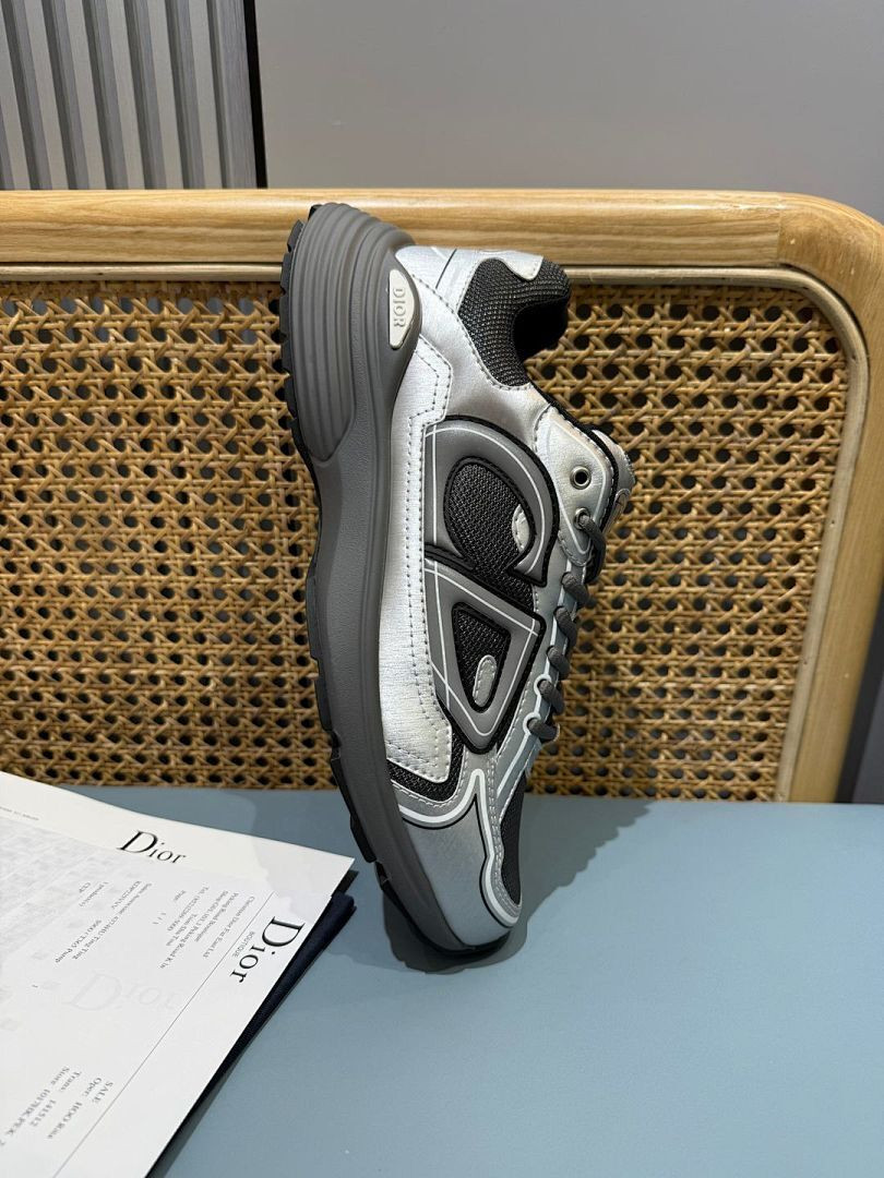 DR B30 SNEAKER