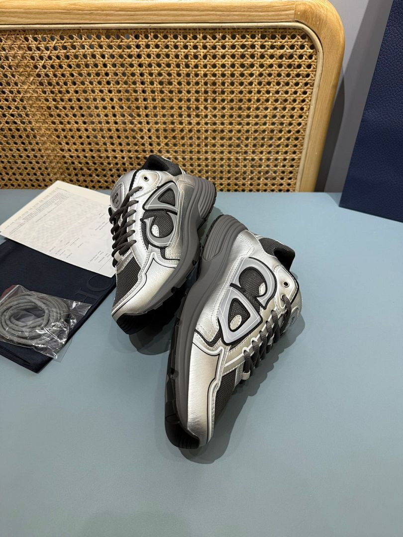 DR B30 SNEAKER
