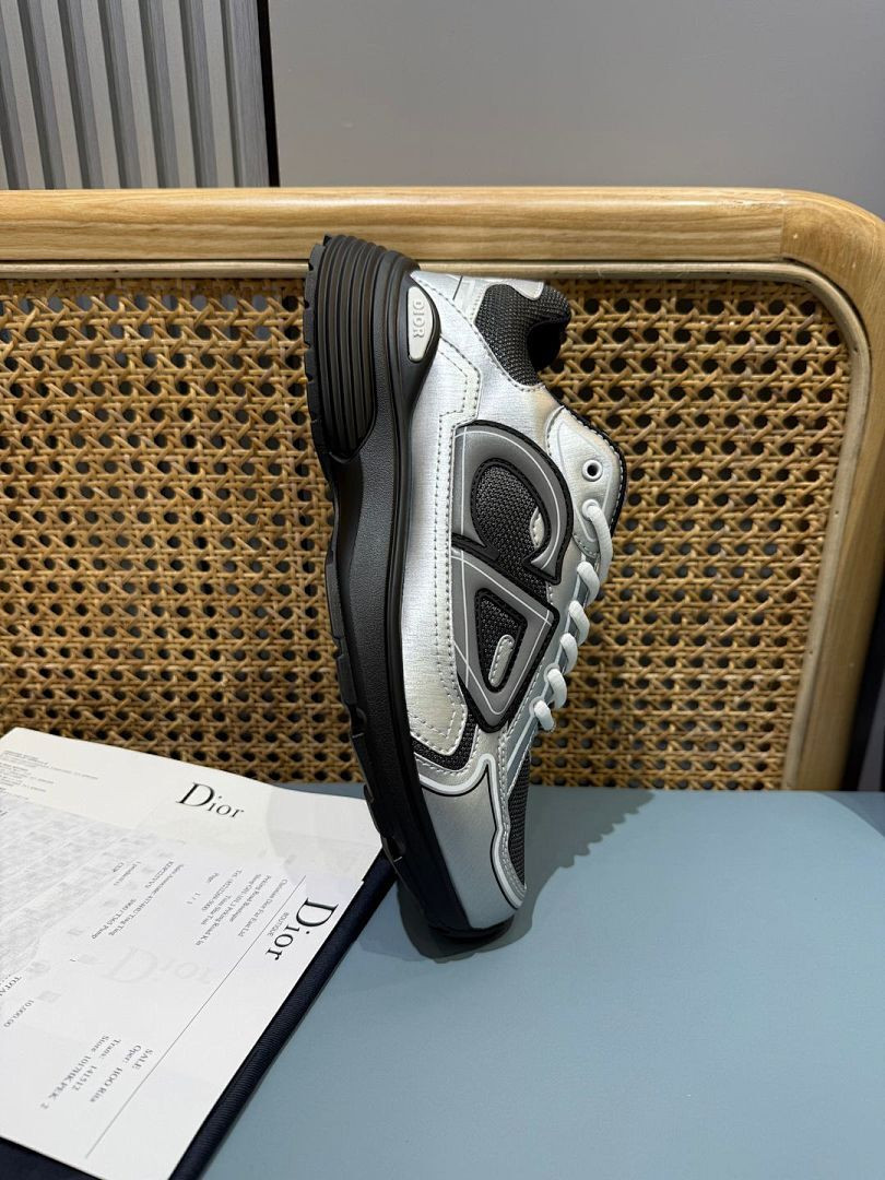 DR B30 SNEAKER