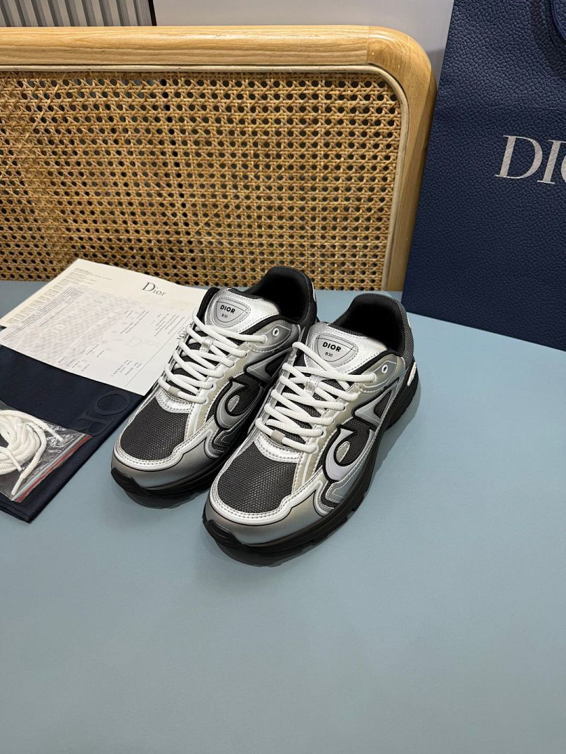 DR B30 SNEAKER