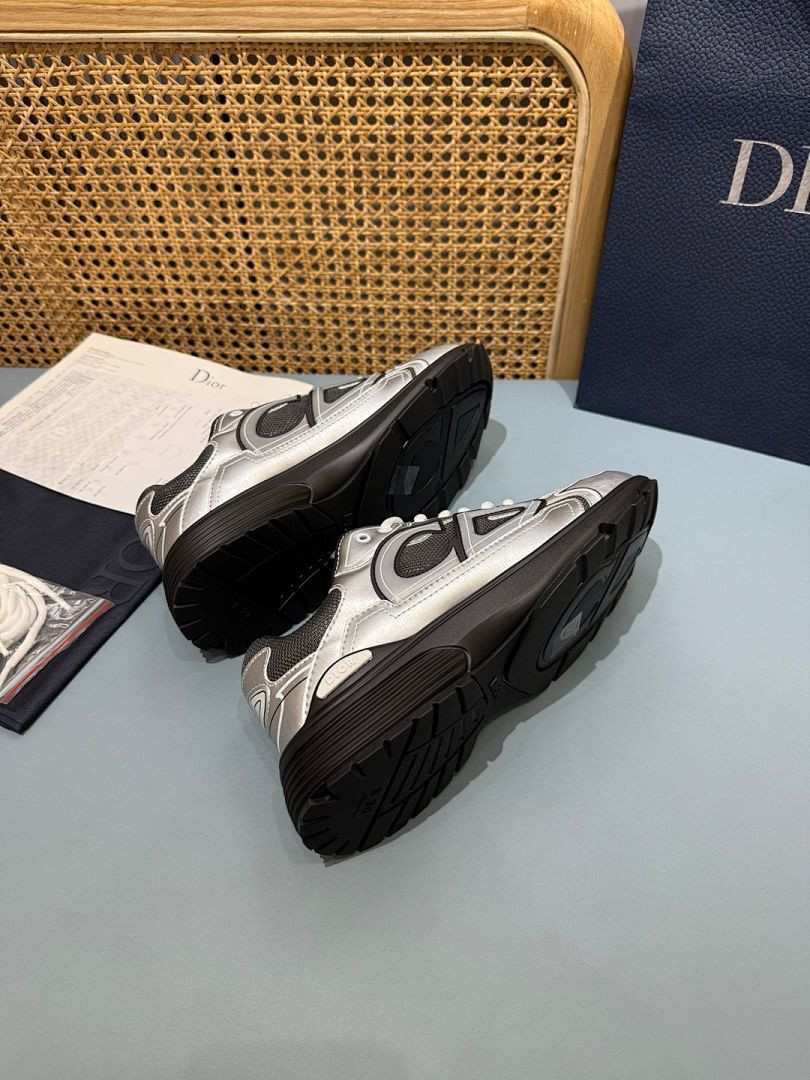 DR B30 SNEAKER