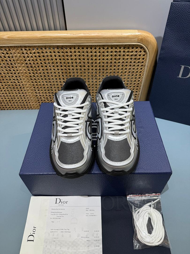 DR B30 SNEAKER