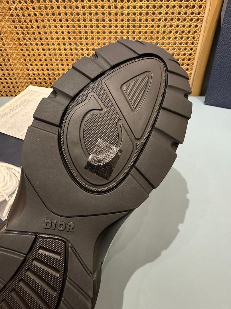 DR B30 SNEAKER