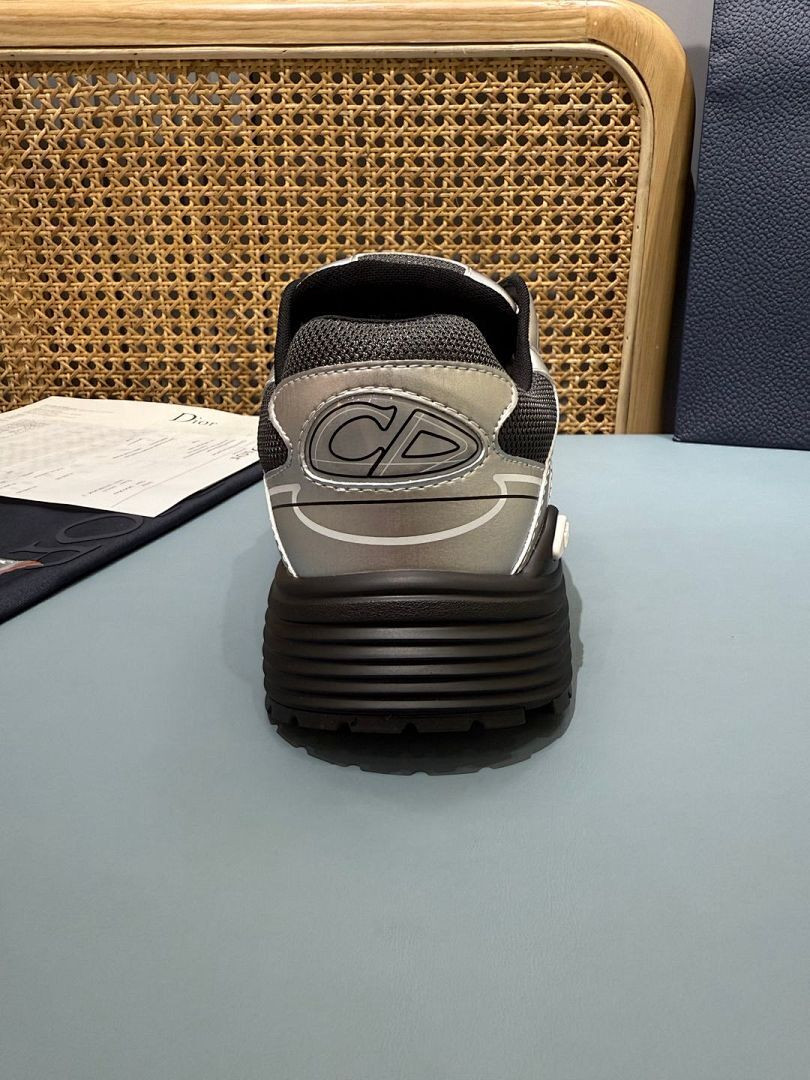 DR B30 SNEAKER