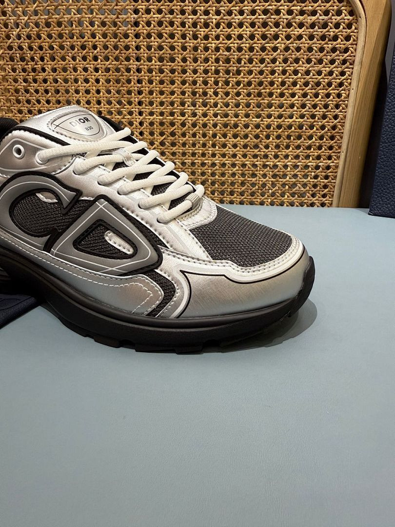 DR B30 SNEAKER