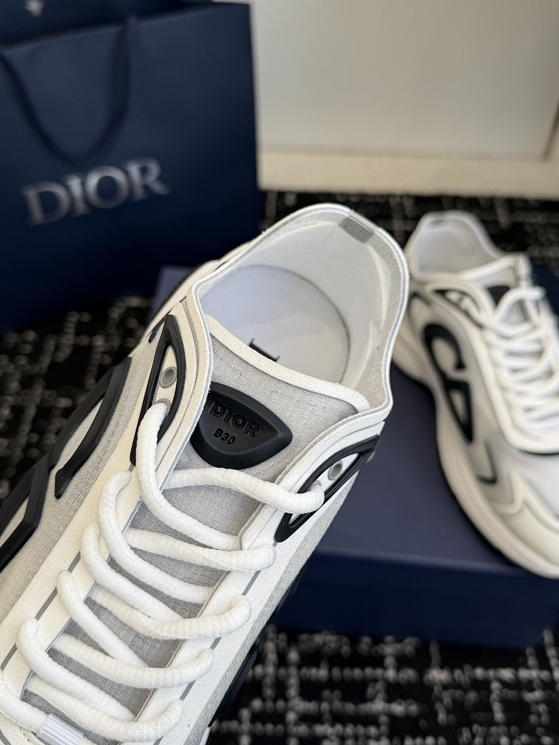 DR B30 SNEAKER