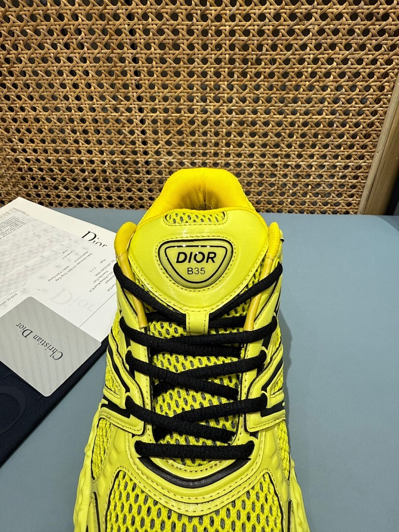 DR B35 NXXT sneaker
