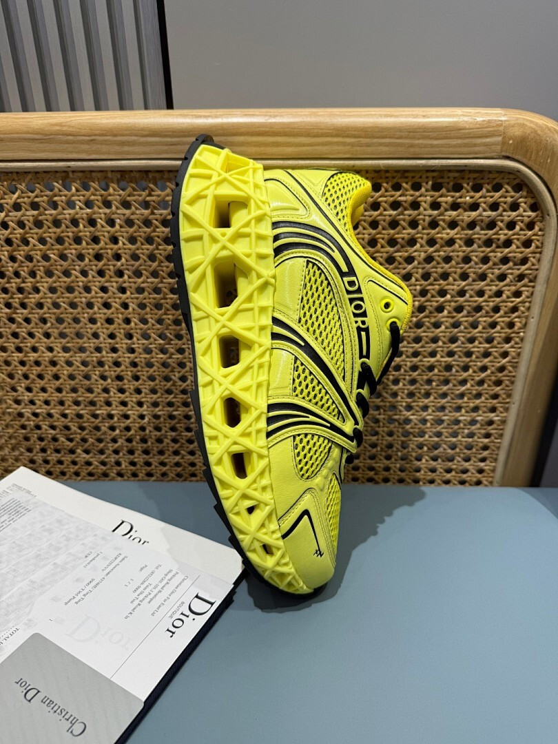 DR B35 NXXT sneaker
