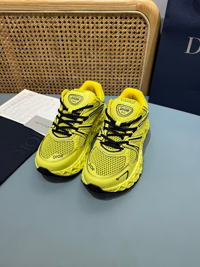 DR B35 NXXT sneaker