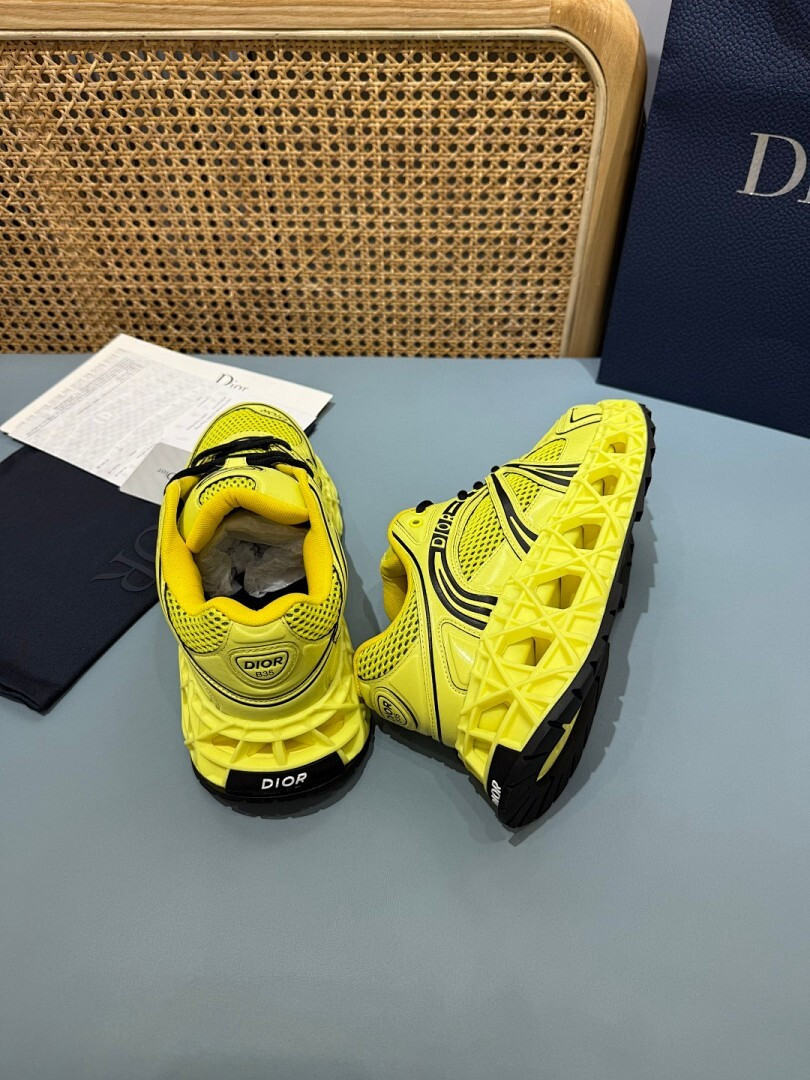 DR B35 NXXT sneaker