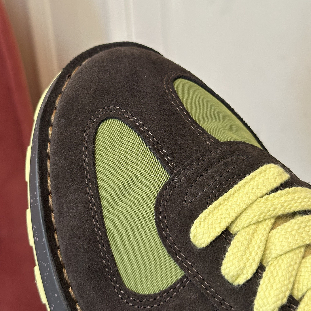 DR B30 SNEAKER