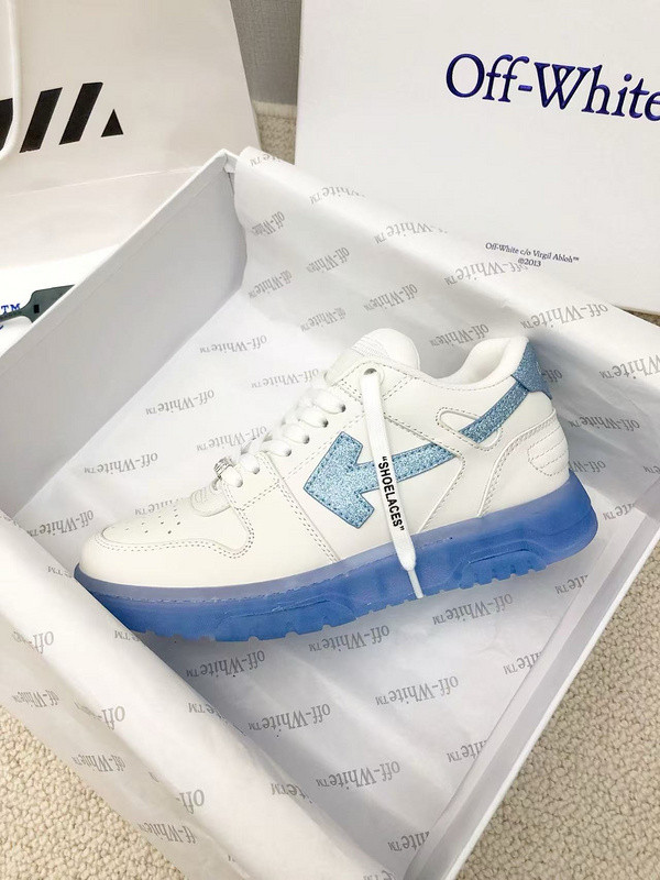 Off-White c/o Virgil Abloh