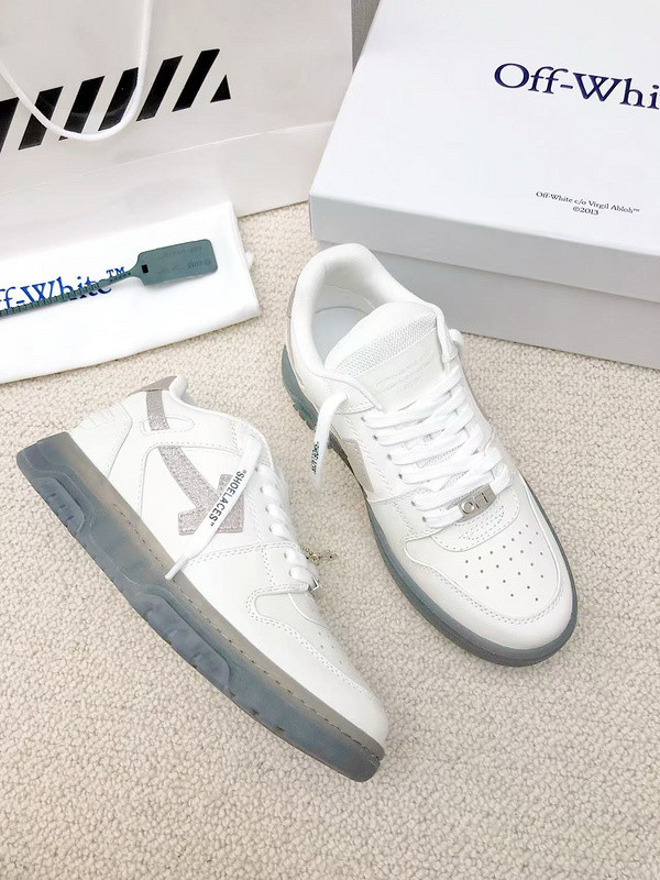 Off-White c/o Virgil Abloh