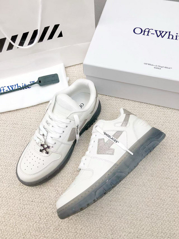 Off-White c/o Virgil Abloh