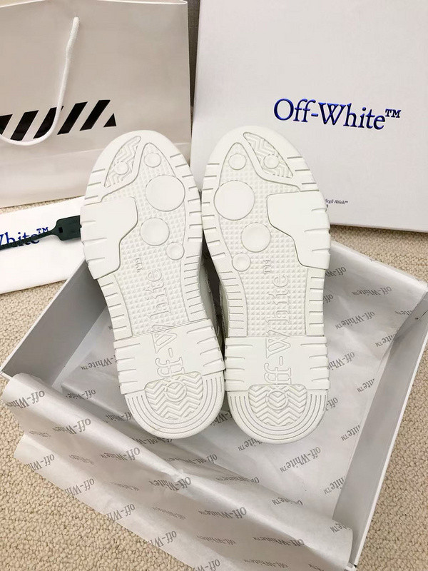 Off-White c/o Virgil Abloh