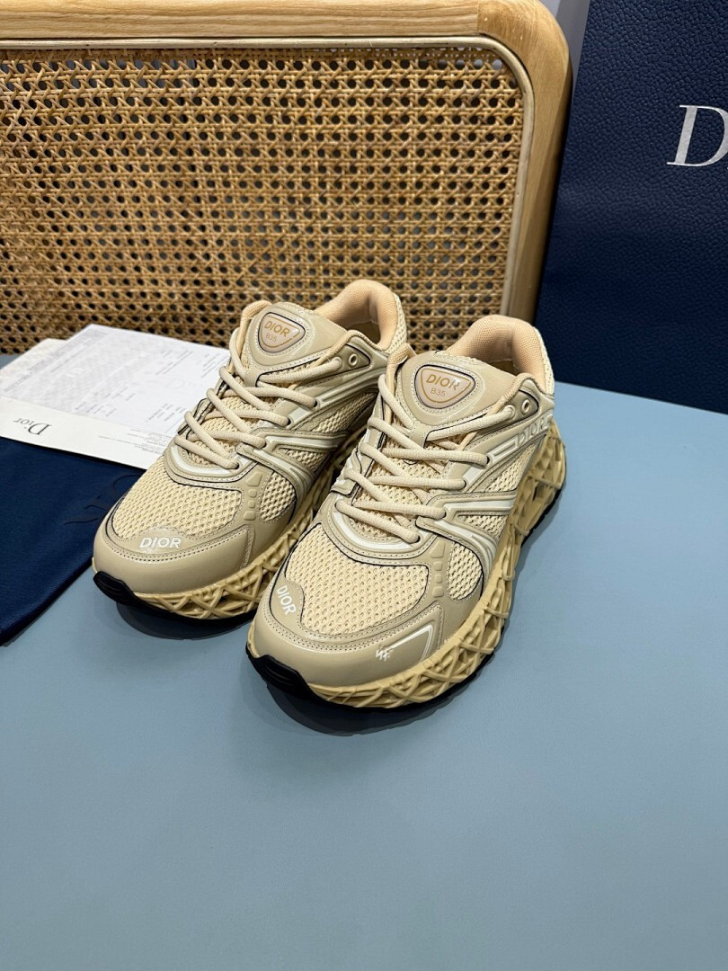 DR B35 NXXT sneaker