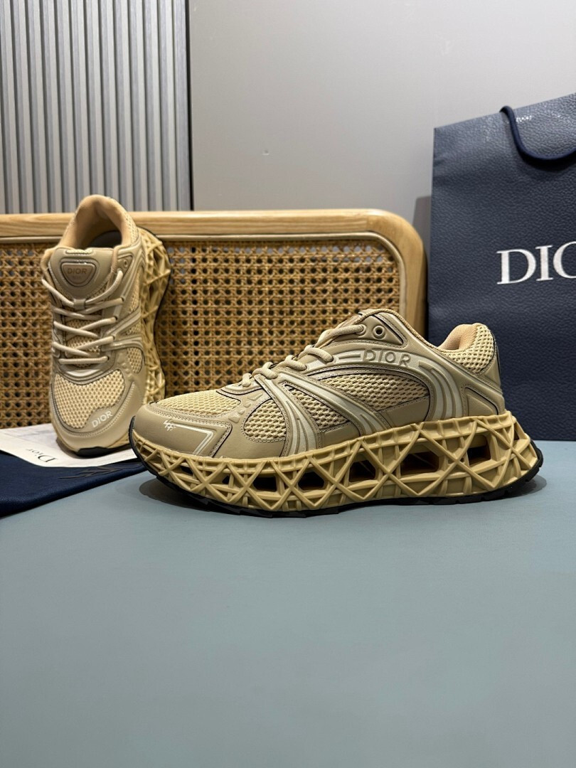 DR B35 NXXT sneaker