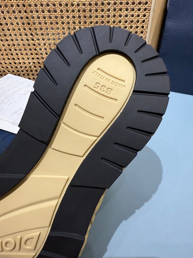 DR B35 NXXT sneaker