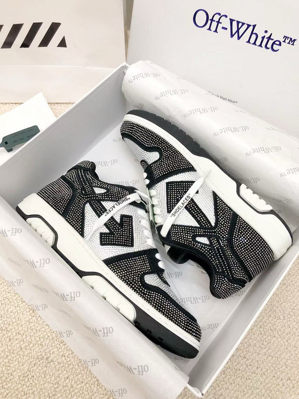 Off-White c/o Virgil Abloh