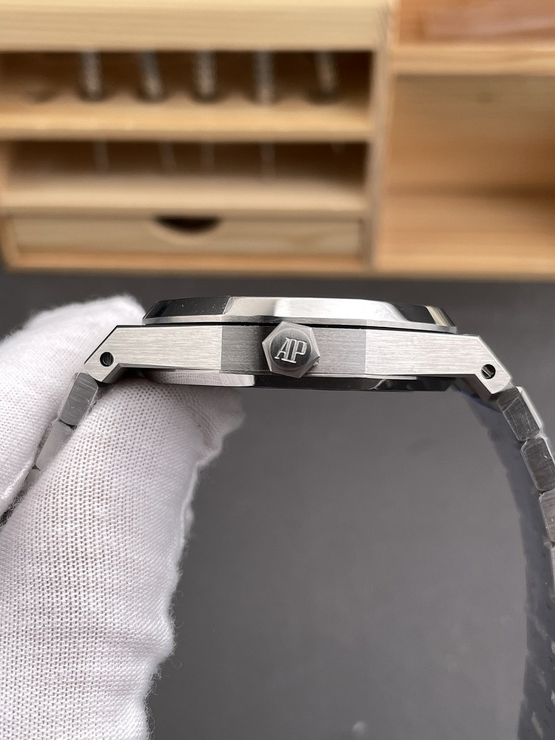Audemars P1g*et Royal Oak