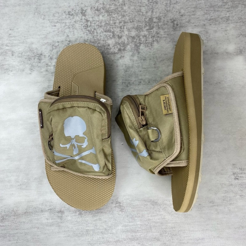 SUICOKE × MASTERMIND WORLD SANDALS