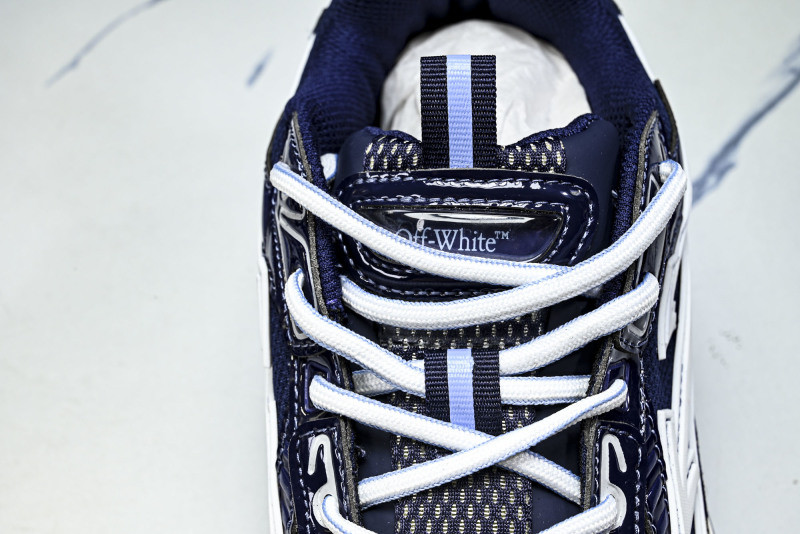 Off-White c/o Virgil Abloh