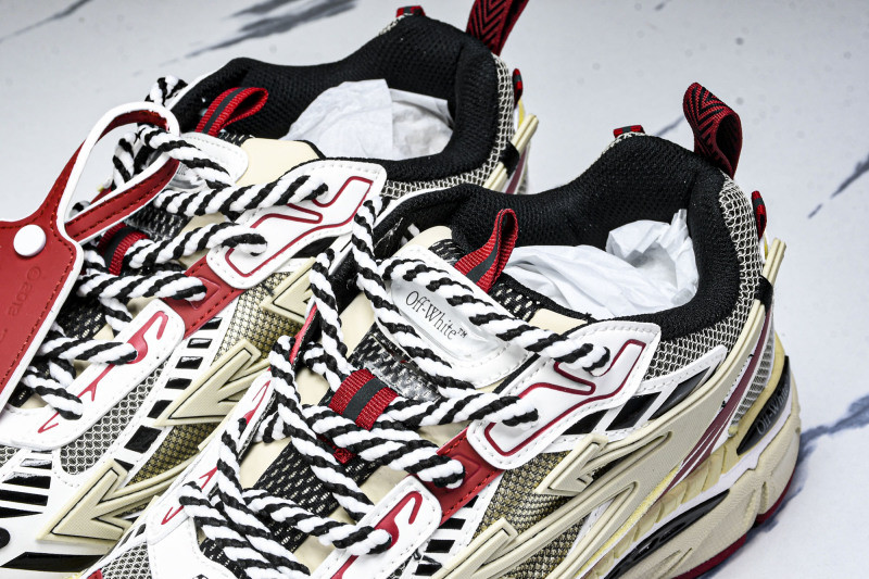 Off-White c/o Virgil Abloh