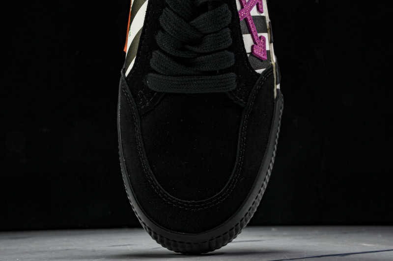 Off-White c/o Virgil Abloh