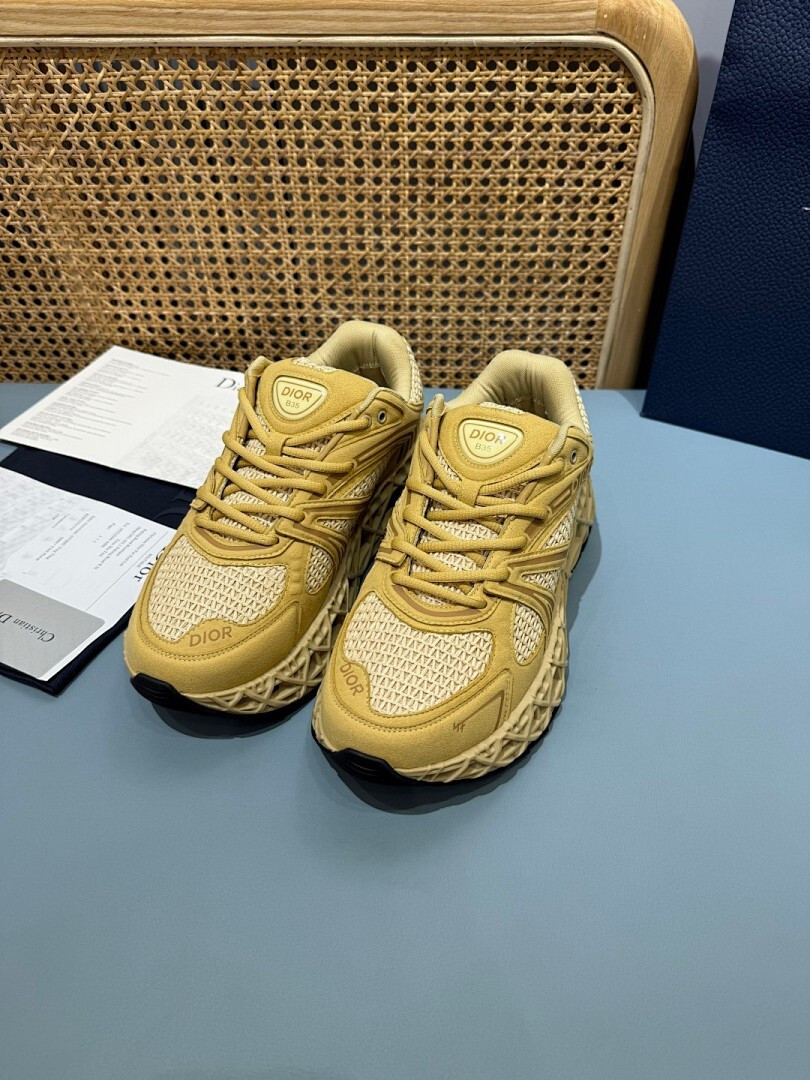 DR B35 NXXT sneaker