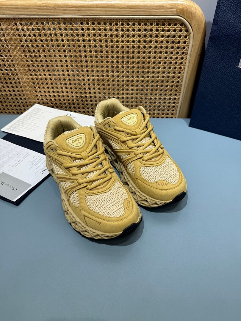DR B35 NXXT sneaker